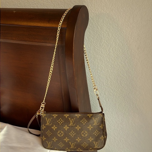Louis Vuitton Pochette Accessories Bag with extra chain strap - Picture 6 of 15